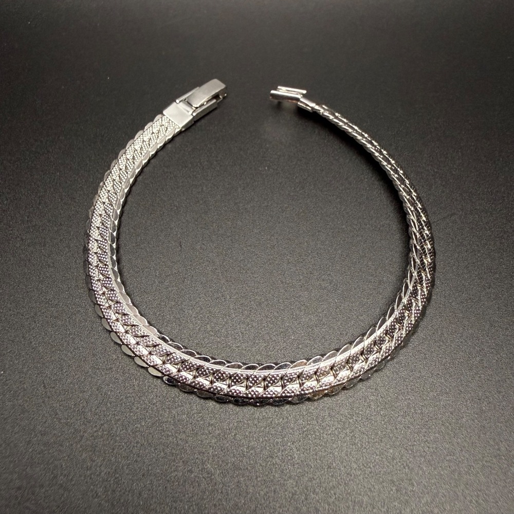 Vintage Textured Silver Tone Woven Link Bracelet Braided Chain Fold Over Clasp - Picture 4 of 7